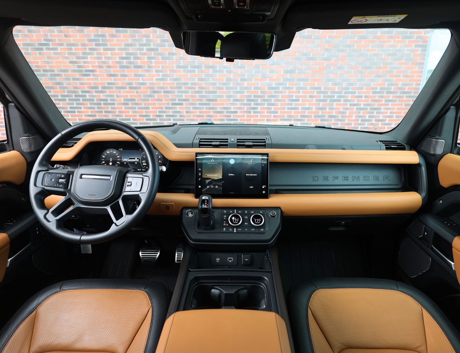 Land Rover Defender P400e X | Pano - AHK - Meridian imagem 3