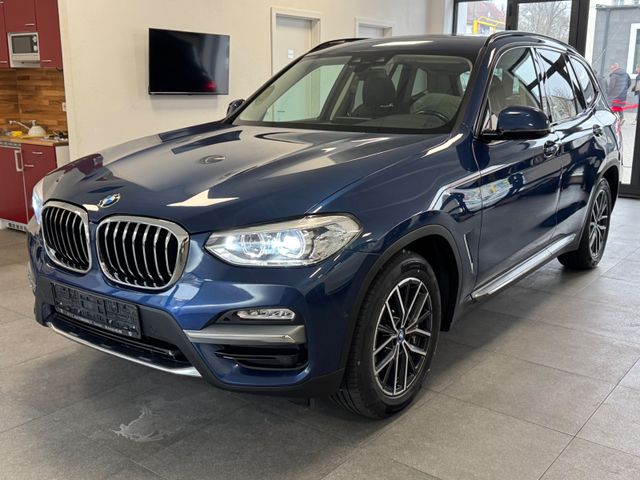 BMW X3 xDrive 30 i Luxury Line-Pano-AHK-Kamera-LED-