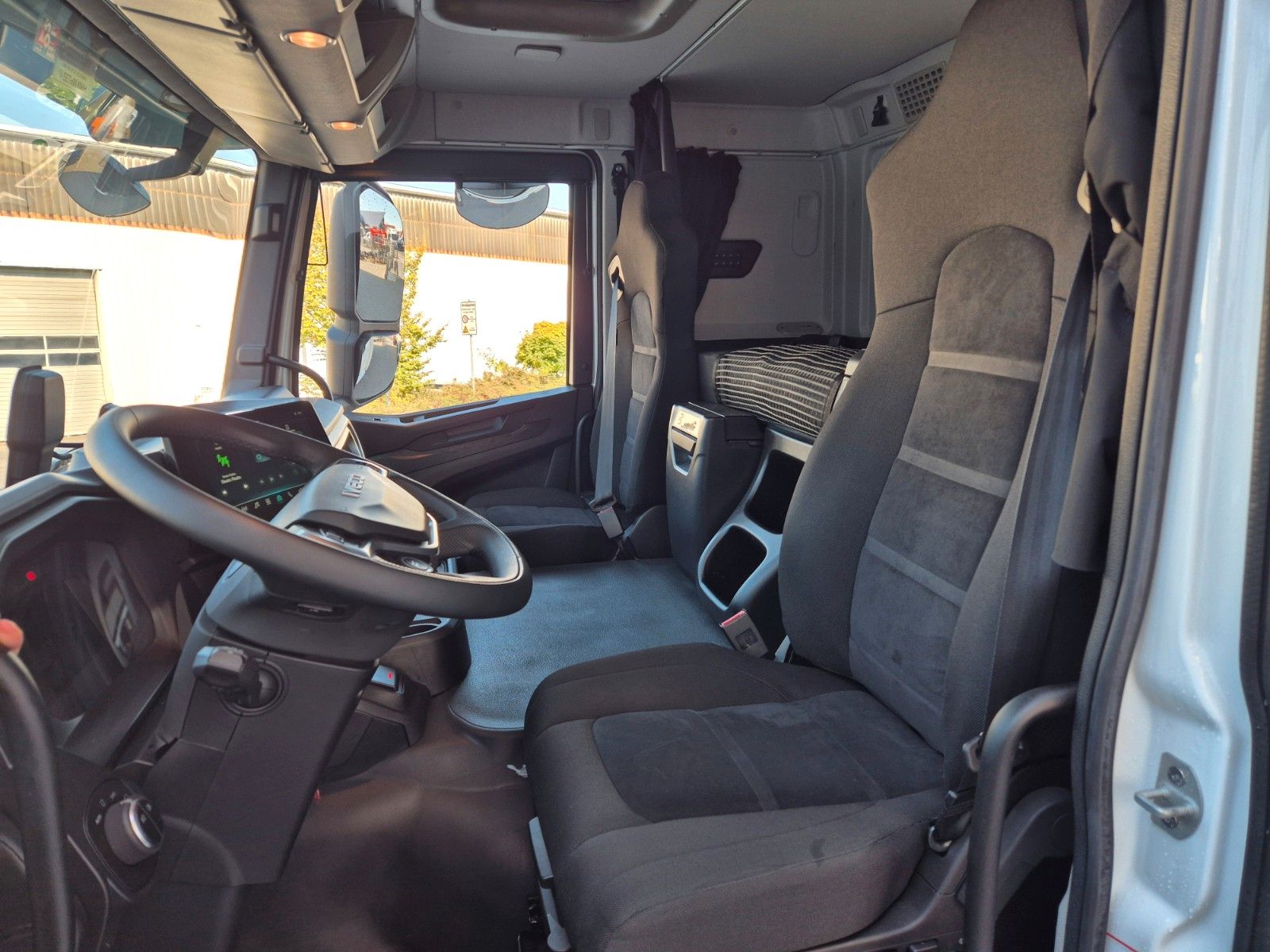 Fahrzeugabbildung Iveco AT190S40/FP Böse Schwenkwand LBW AHK