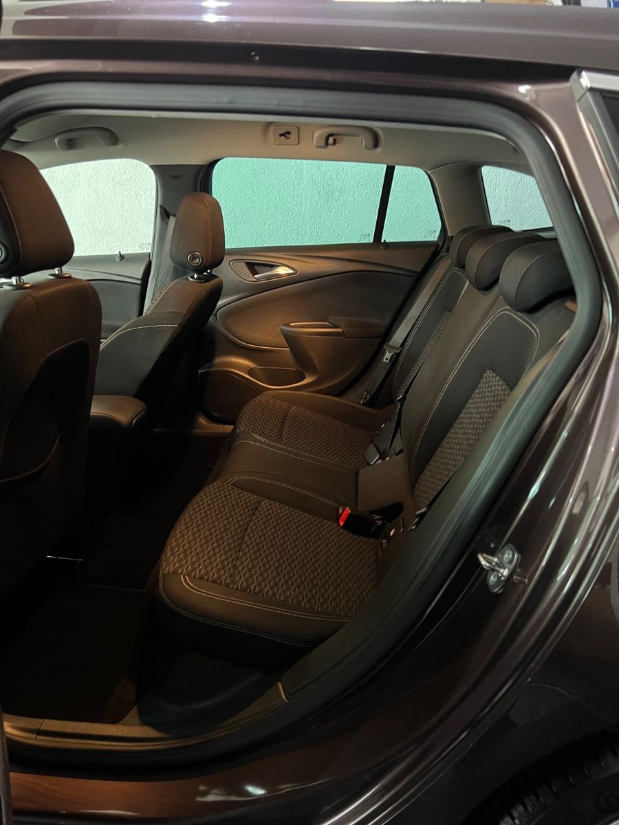 Fahrzeugabbildung Opel Astra K Sports Tourer Business *SONDERLACK*LED*