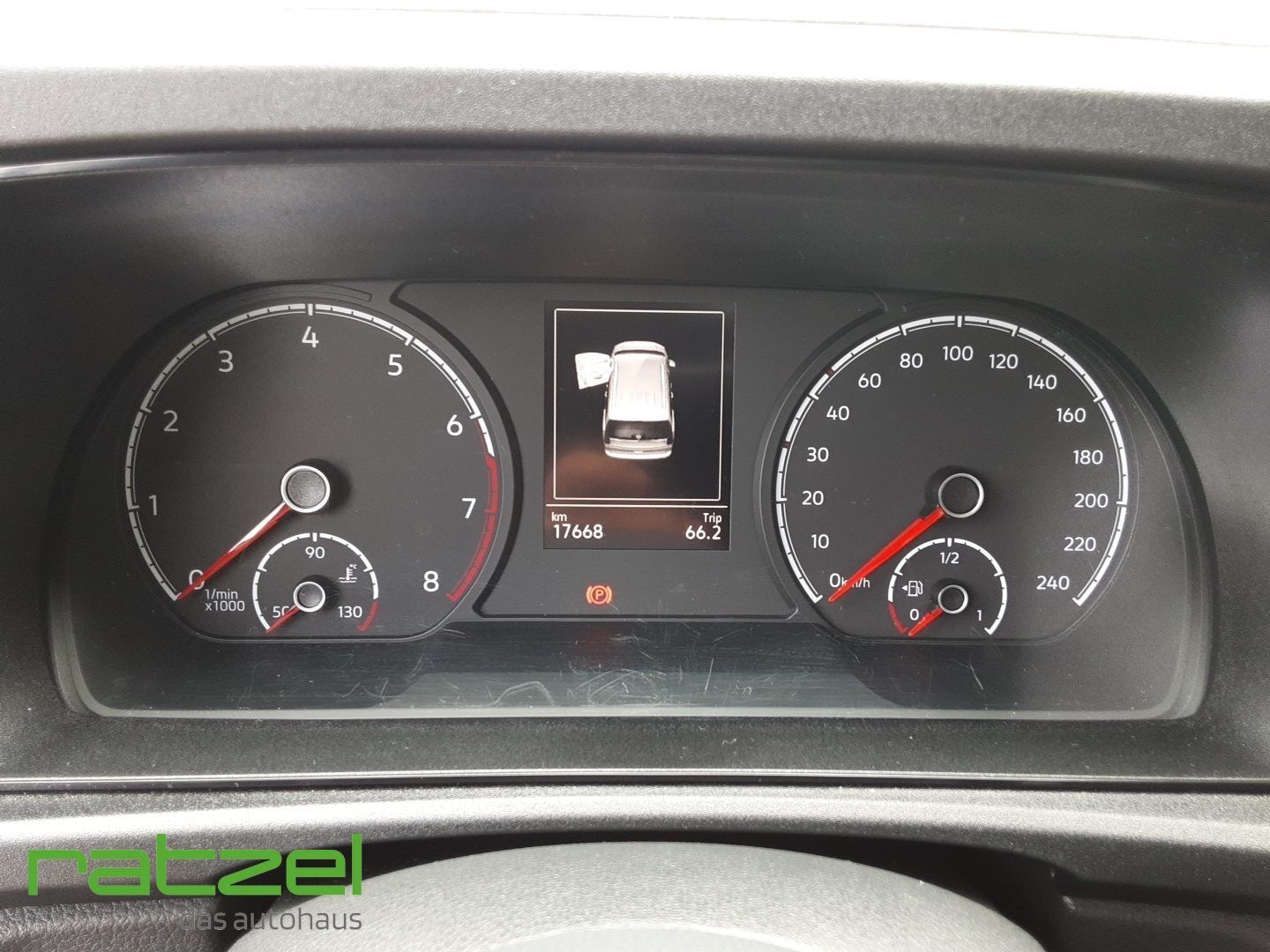 Fahrzeugabbildung Volkswagen Caddy Life 1.5 TSI LMF Dachreling Sitzhzg. Navi