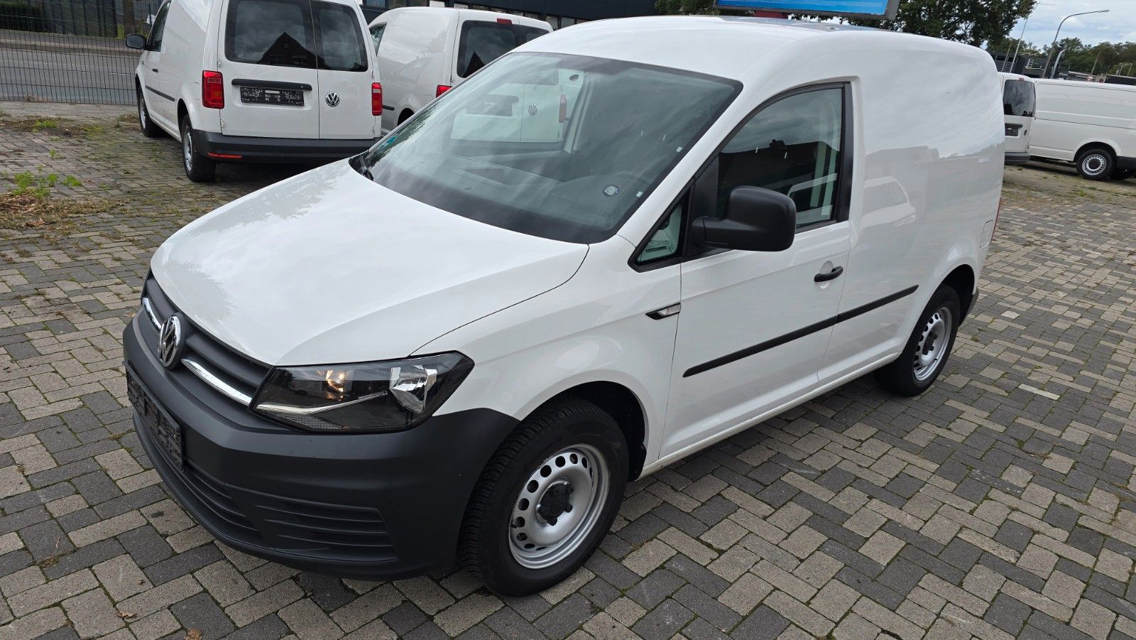 Volkswagen Caddy - 1