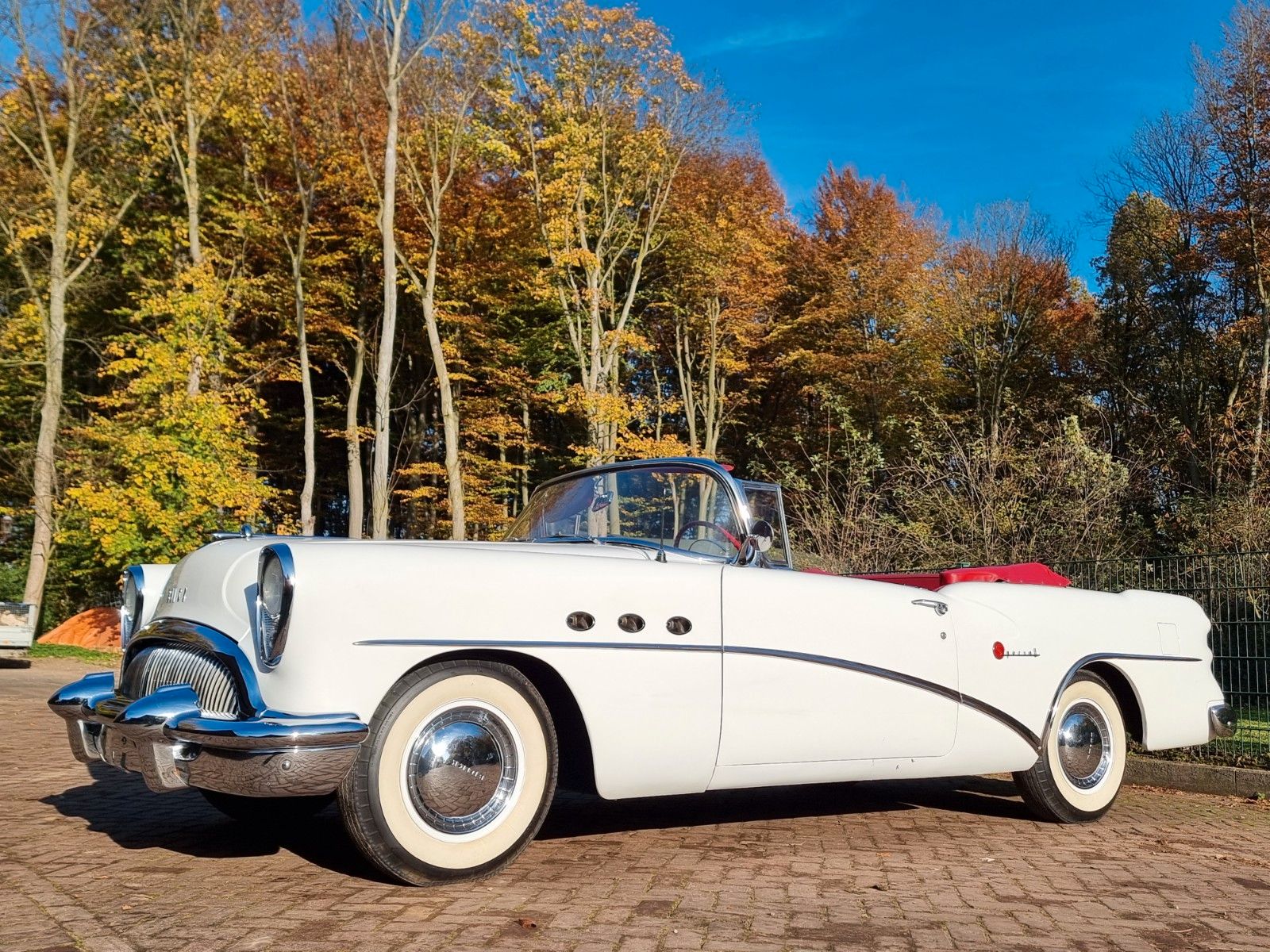Fahrzeugabbildung Buick Special Deluxe Convertible im 1A Sammlerzustand
