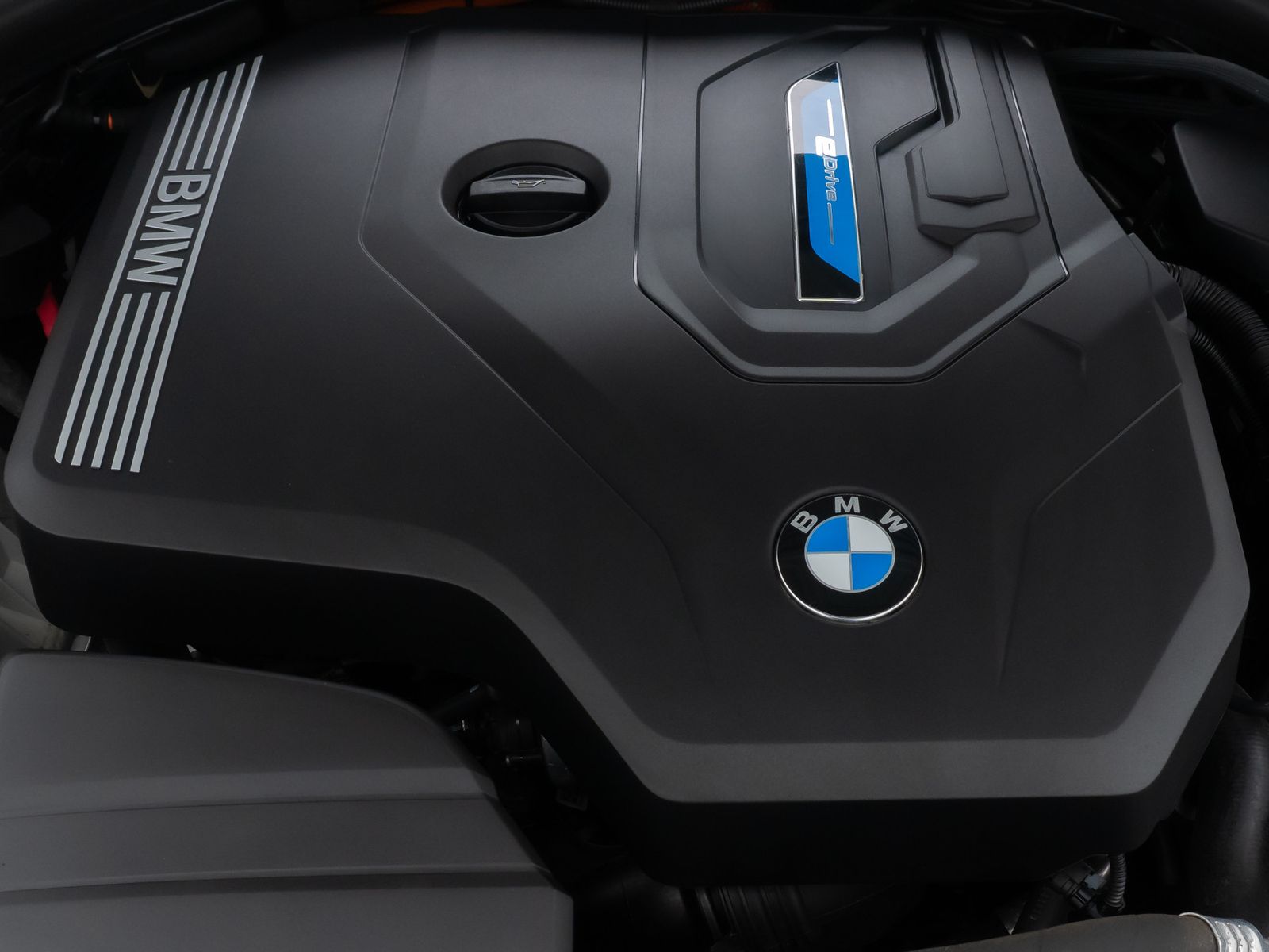 Fahrzeugabbildung BMW 320e Stop&Go AHK Kamera DAB Sportsitz DrivAssist