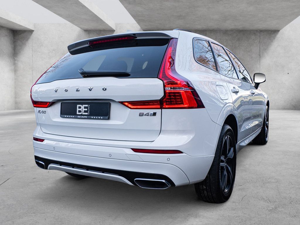 Volvo XC60 B4 Diesel R-Design AWD Pano ACC Leder foto 3