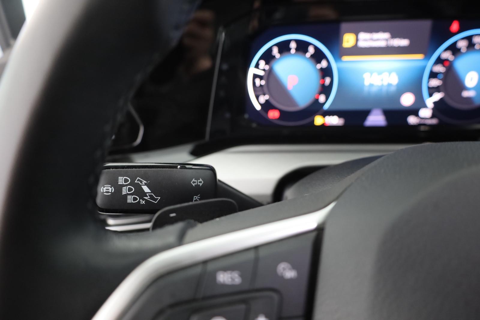 Volkswagen Golf VIII 1.0 eTSI DSG LED Navi ACC DAB, миниатюра 18