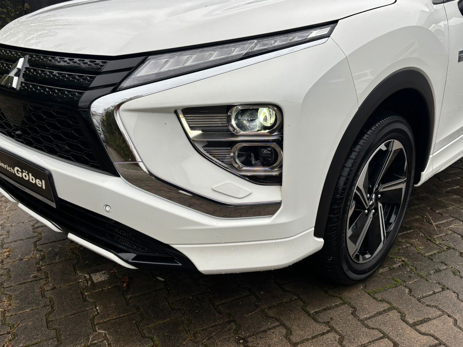 Fahrzeugabbildung Mitsubishi Eclipse Cross PHEV Select