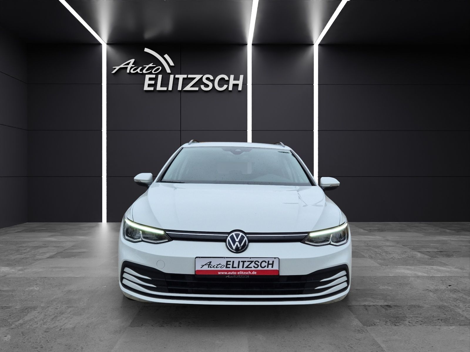 Fahrzeugabbildung Volkswagen Golf VIII Variant Life TSI NAVI CLIMA ACC SH