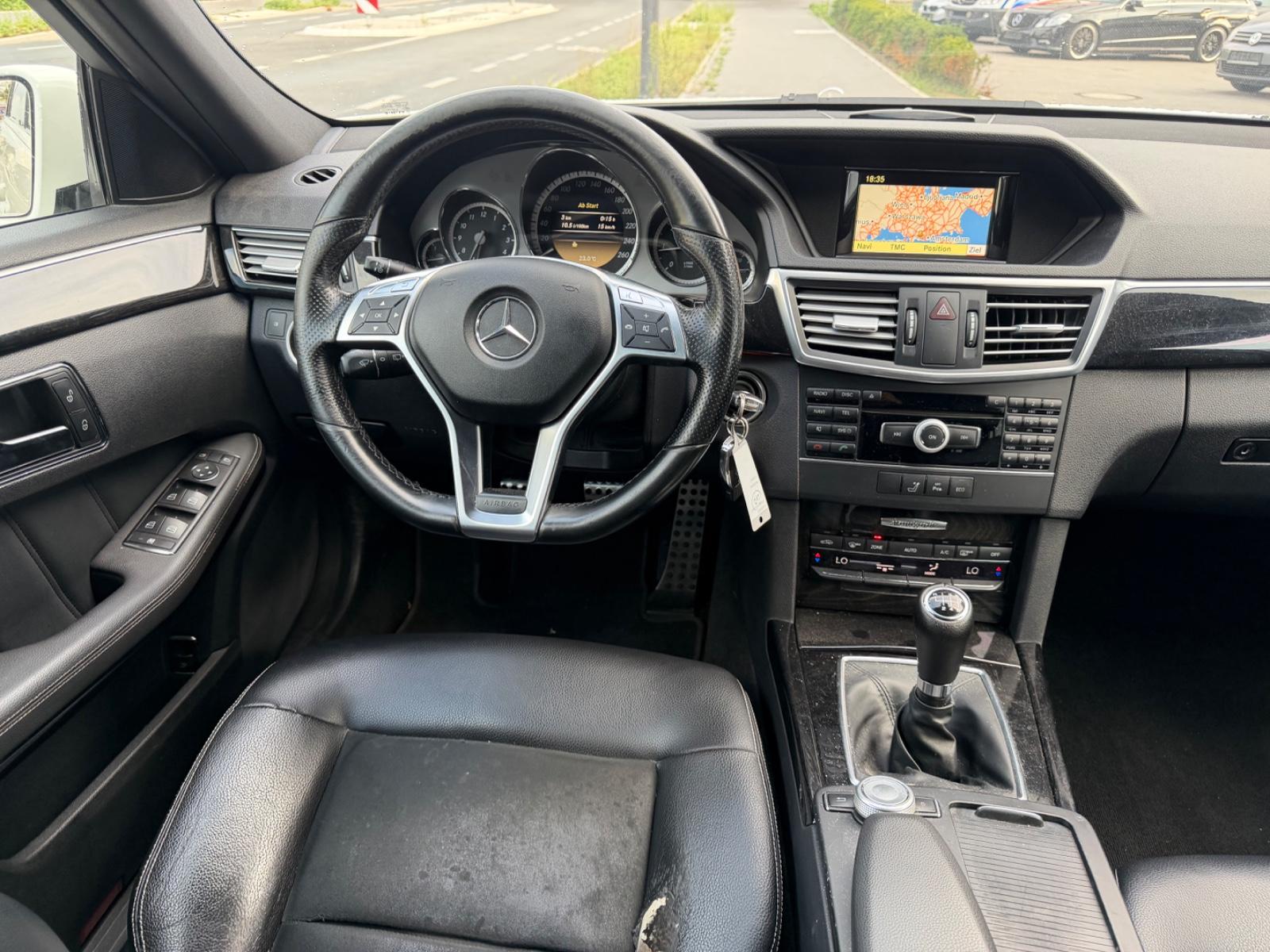 Mercedes-Benz E200 2012 — photo 7