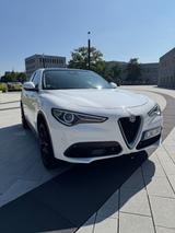 Alfa Romeo Stelvio 2.0 Turbo - Vollleder, Panorama, TÜV Neu - Alfa Romeo Stelvio von privat