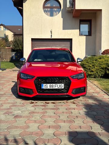 Audi S4 3.0 TFSI tiptronic quattro -