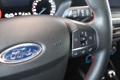 Fahrzeugabbildung Ford Focus ST-LINE Turnier LED ACC CAM WinterPaket
