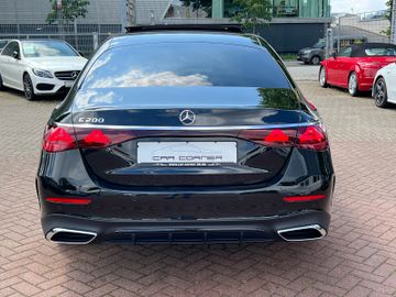 Mercedes E 200 - 4