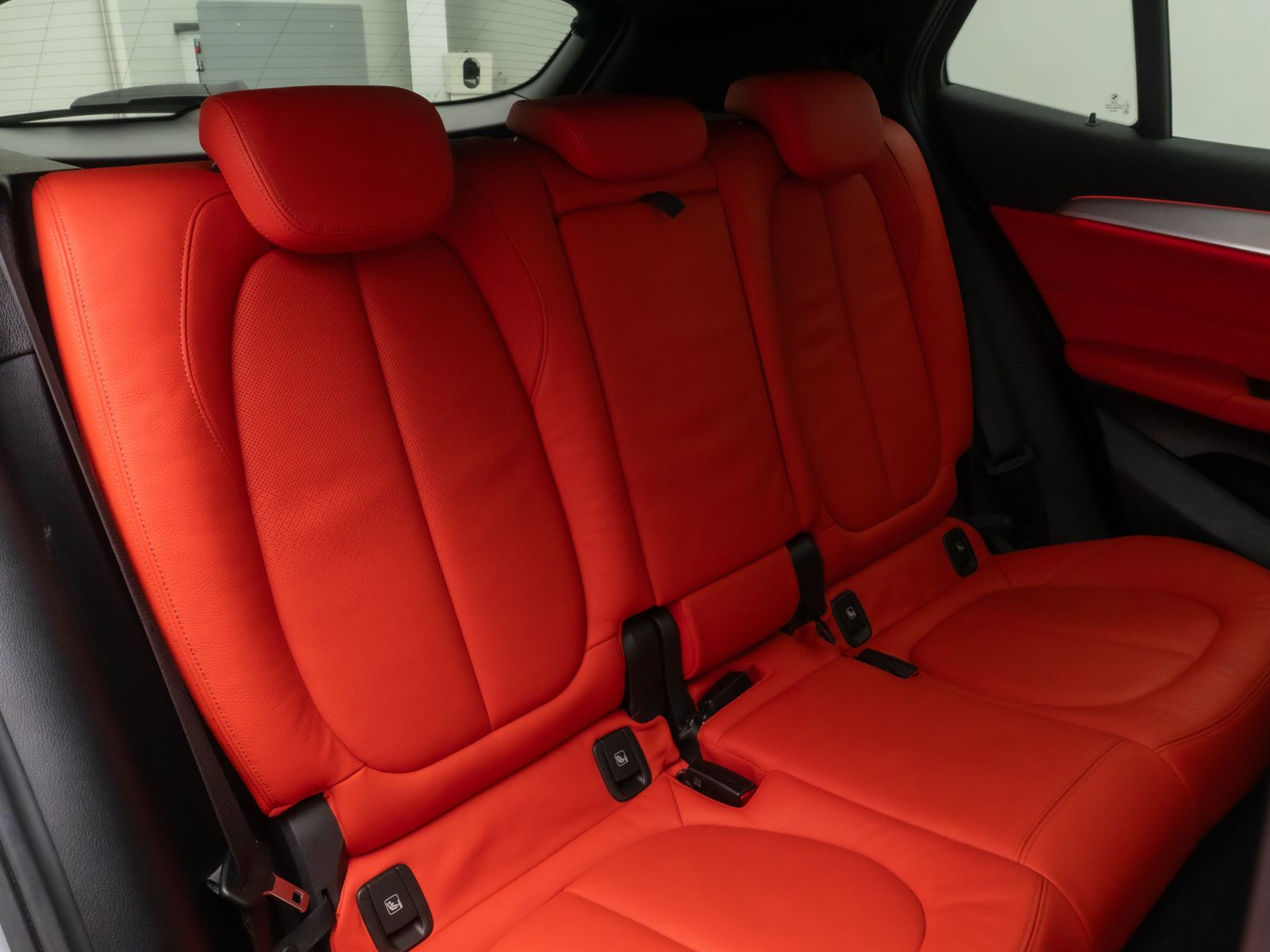 Fahrzeugabbildung BMW X2 sD20i M Sport Panorama Kamera Individual 19"