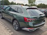 Skoda Superb Kombi 2,0 TDI Scout 4x4  - Skoda Superb SCOUT mit Diesel-Antrieb