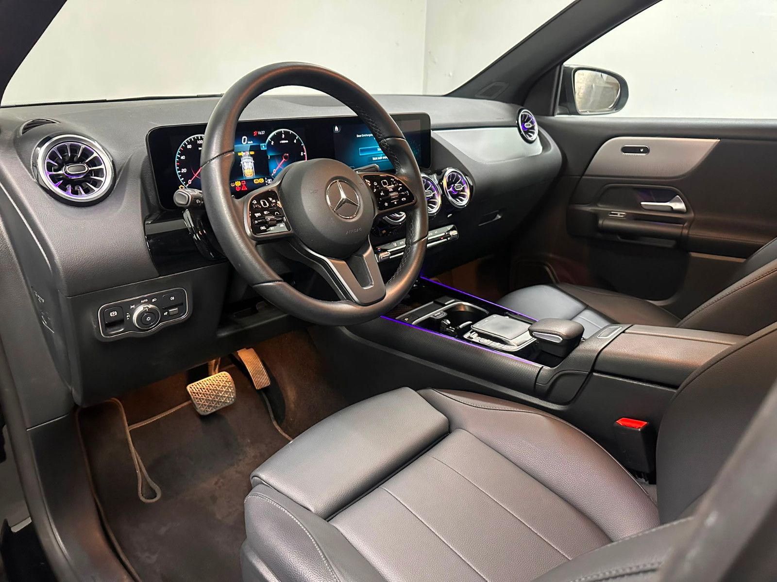 Fahrzeugabbildung Mercedes-Benz GLA 180 d DCT *STYLE*DISTRO*KEYLESS*KAMERA*LED*