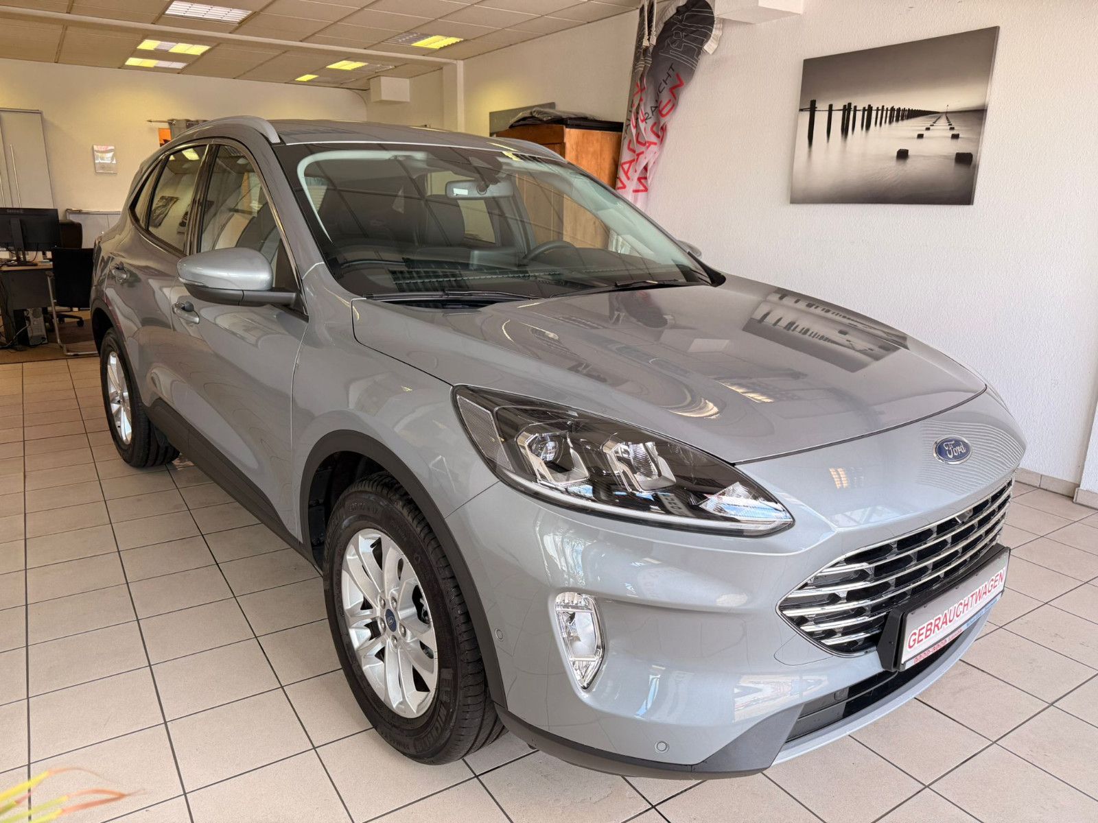 Fahrzeugabbildung Ford Kuga Titanium / NAVI / KAMERA / GEPFLEGT