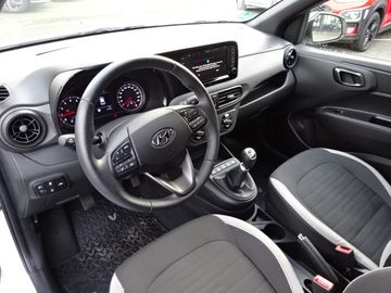 Fotografie des Hyundai i10 1.0 Connect & Go *Navi*SHZ*Alu*PDC Klima