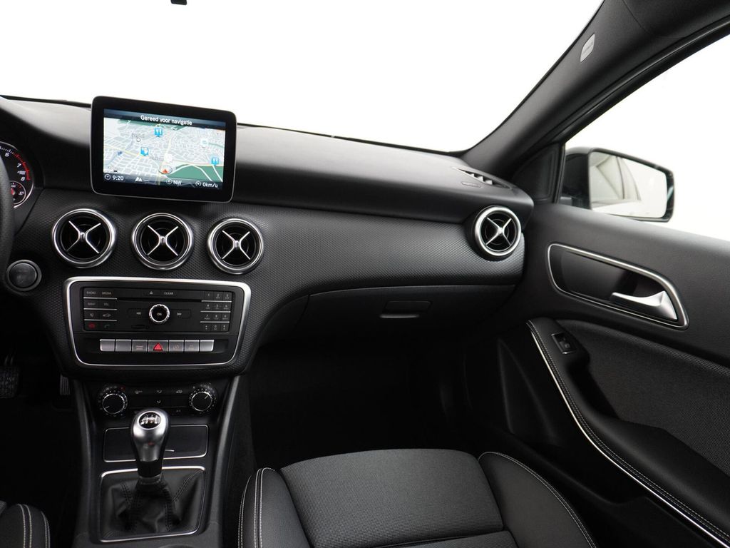 Mercedes-Benz A 160 Sport Edition AMG Styling