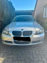 BMW 320i E90 NUR 85000 KM 2xPDC - BMW 320: 320i E90