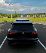 Volkswagen VW Touareg R-Line / Dynaudio / Webasto / All-whe - Volkswagen Touareg: W