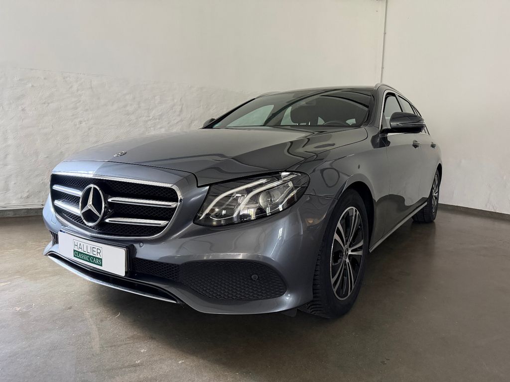 Image of Mercedes-Benz E 200