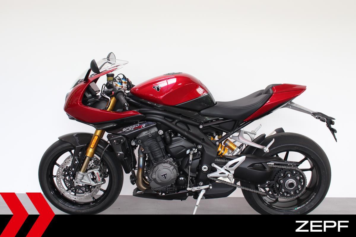 Triumph SPEED TRIPLE 1200 RR Neuwertiger Zustand!