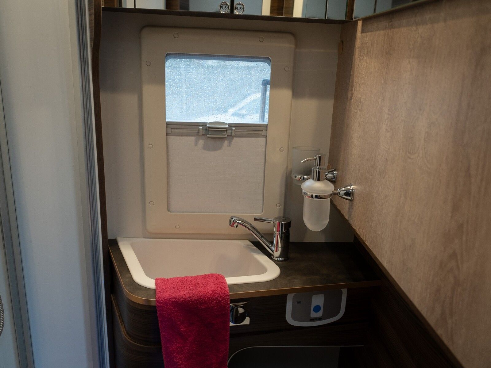 Fahrzeugabbildung Laika Ecovip L 3009 SAT*AHK*Navi/Kamera*Assistenz-Syst