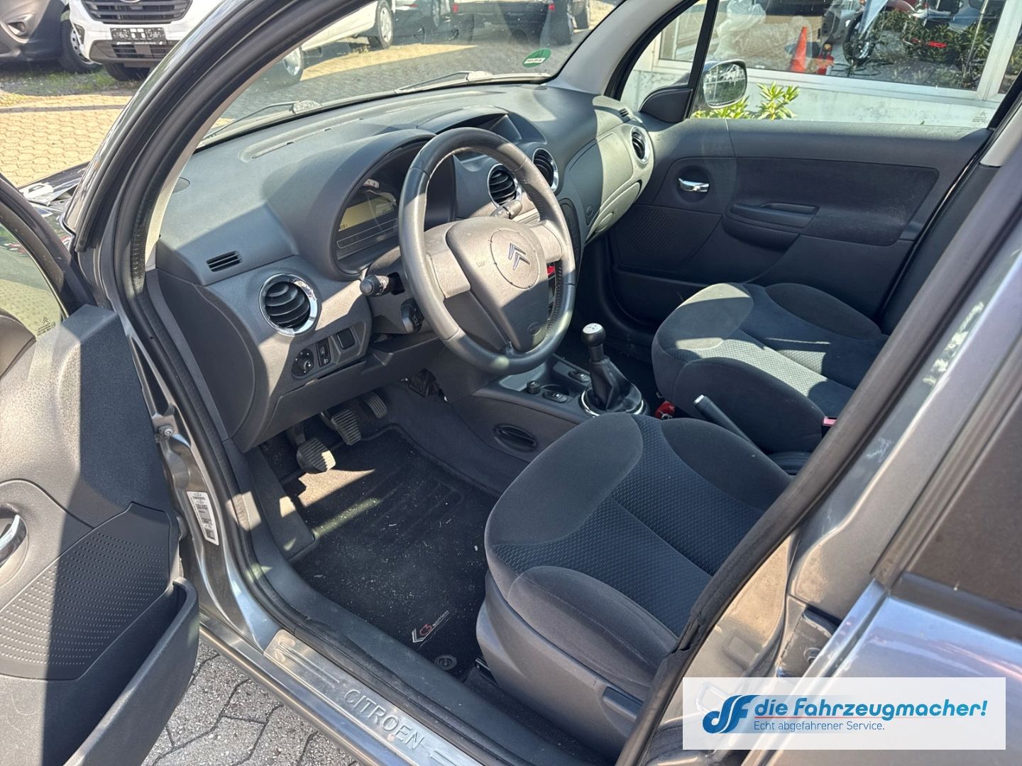 Fahrzeugabbildung Citroën C3 1.4 Exclusive El. Panodach Klimaautom *EXPORT