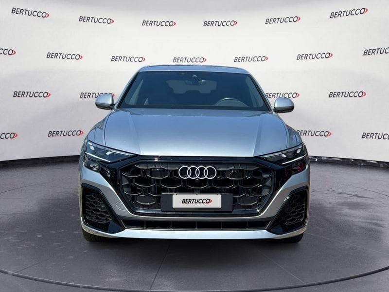 Audi Q8 SUV 55 TFSI e quattro tiptronic S line e imagem 2