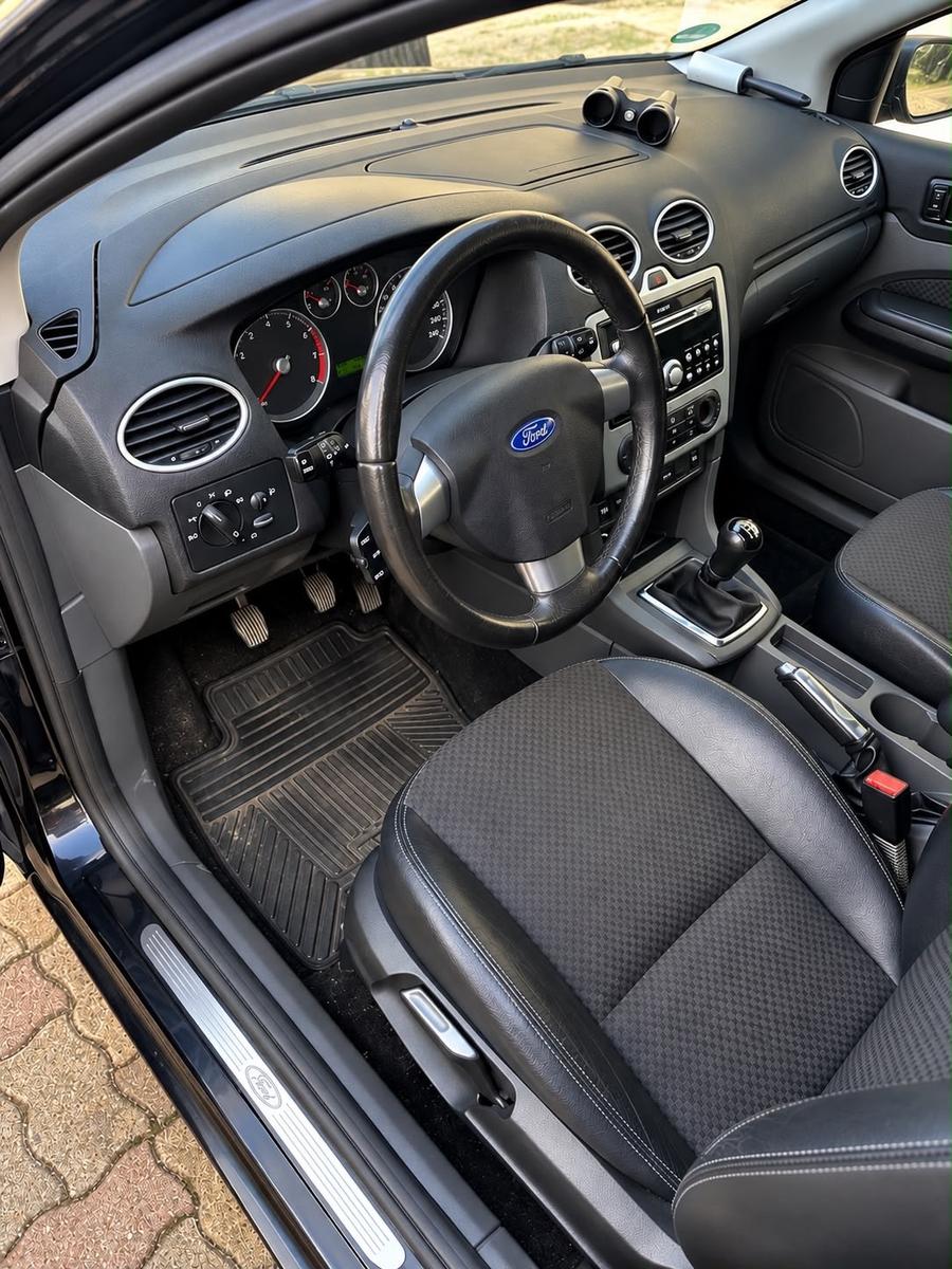 Ford Focus 2006 — photo 7