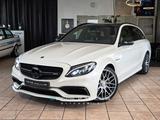 Mercedes-Benz C 63 T AMG*Vmax+300km/h*Scheckheft!*KlappenAusp. - Mercedes-Benz C 63 AMG: Weiß