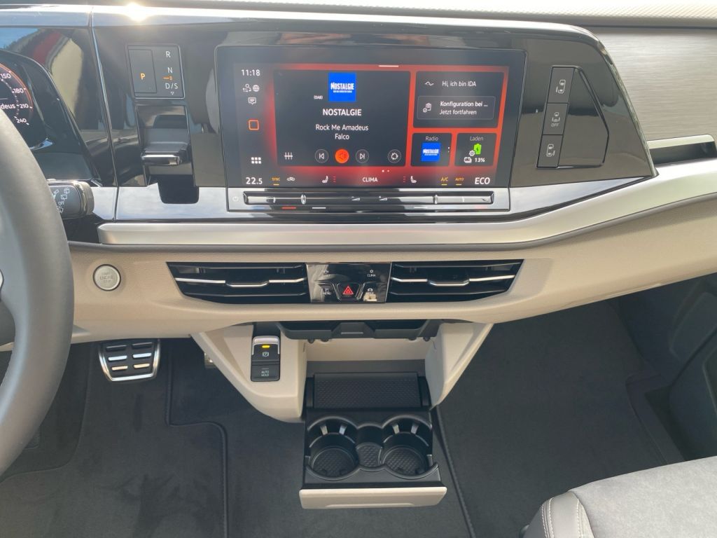 Fahrzeugabbildung Volkswagen T7 Multivan 1,5 eHybrid 4MOTION LÜ Energy