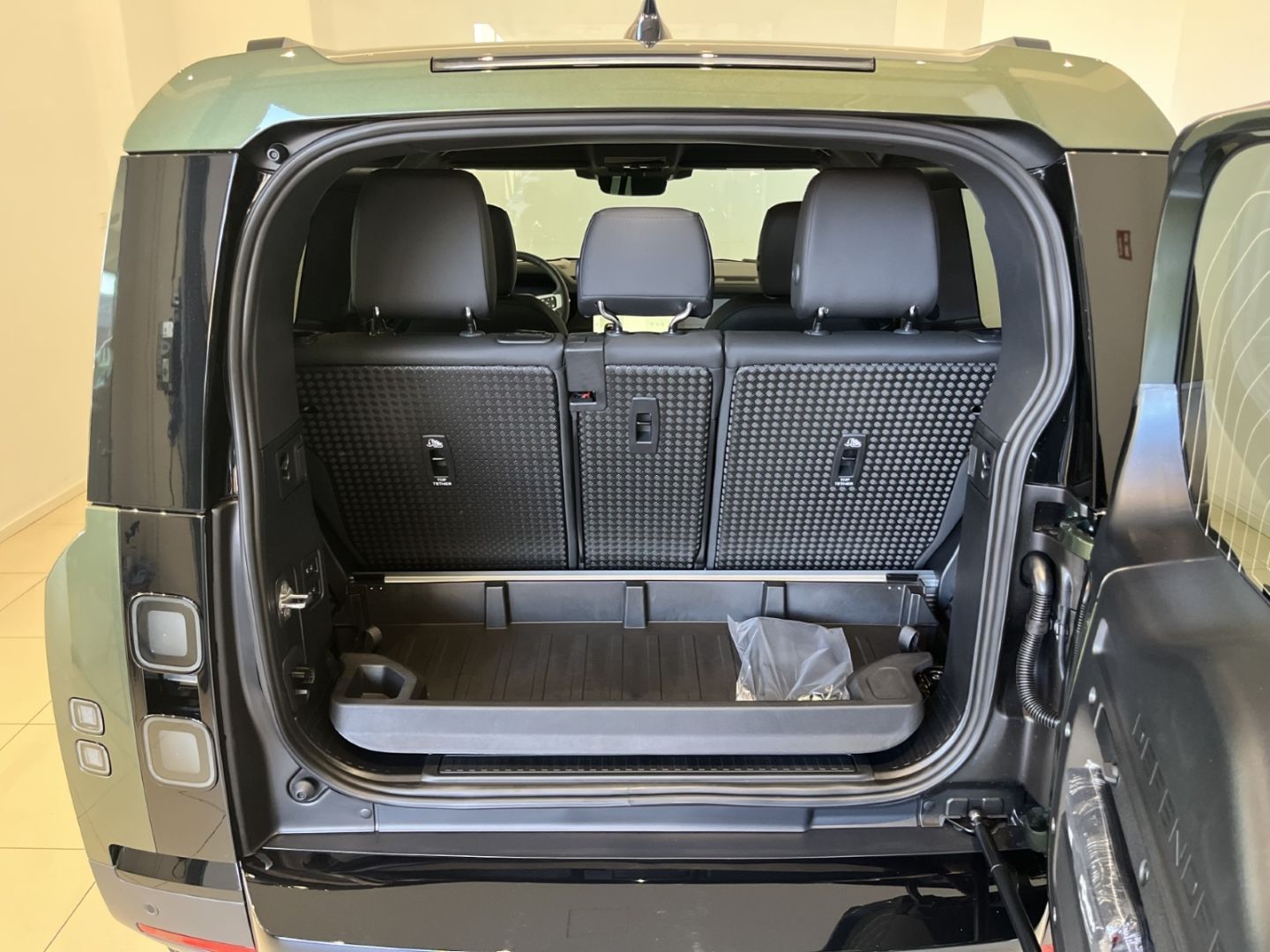 Land Rover Defender - Bild 10