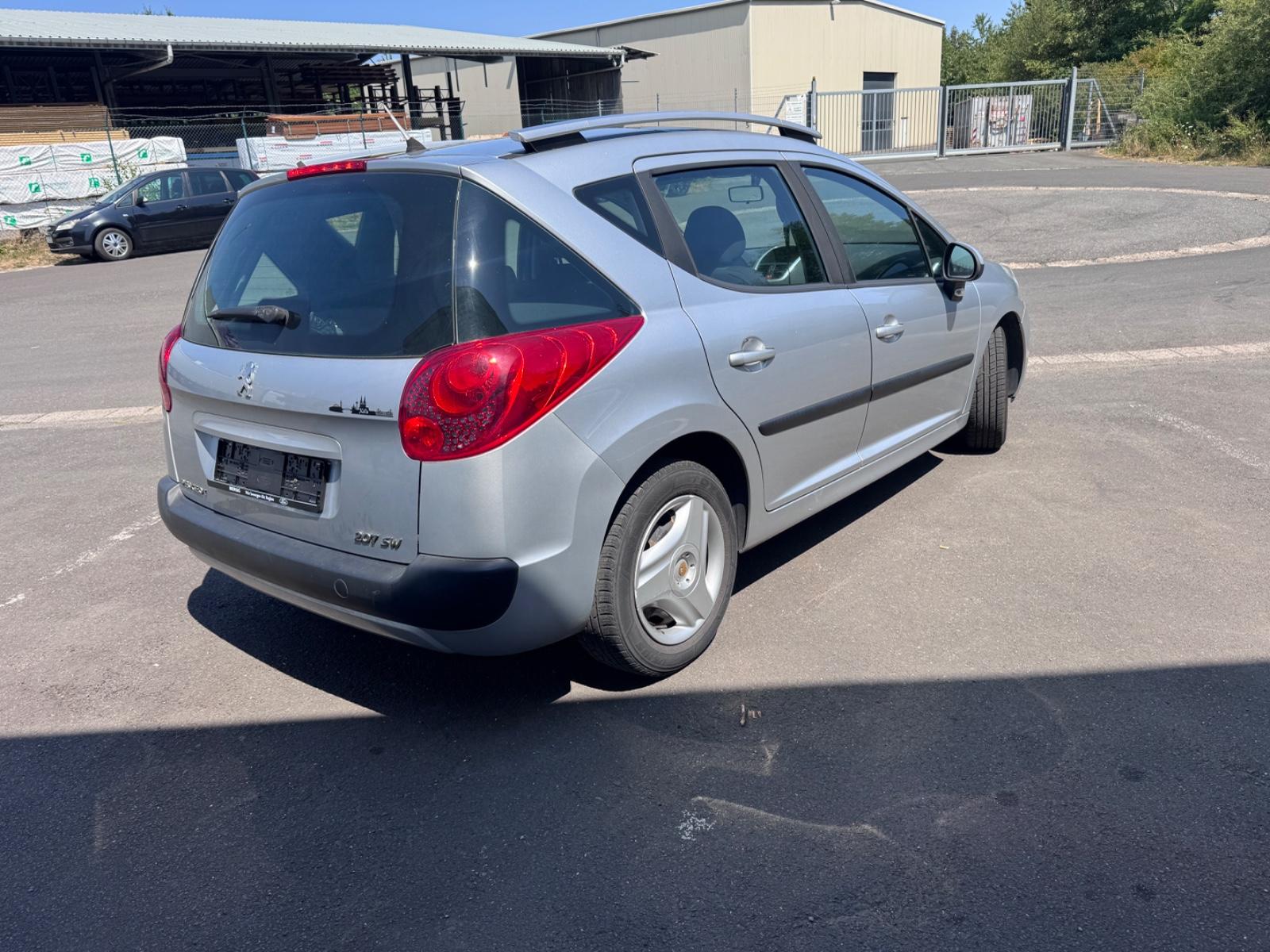 Peugeot 207 2011 — photo 5