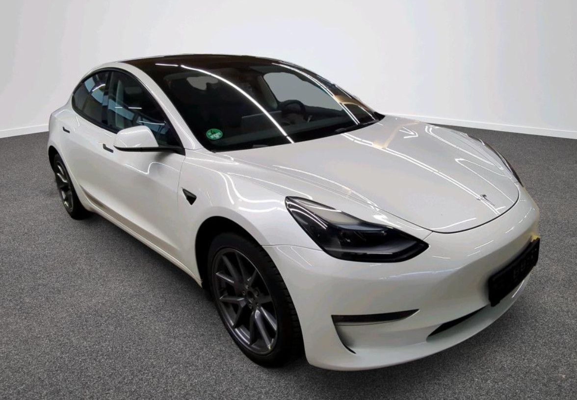 Tesla Model 3 Long Range Dual AWD 8 Fach 96% SOH foto 2