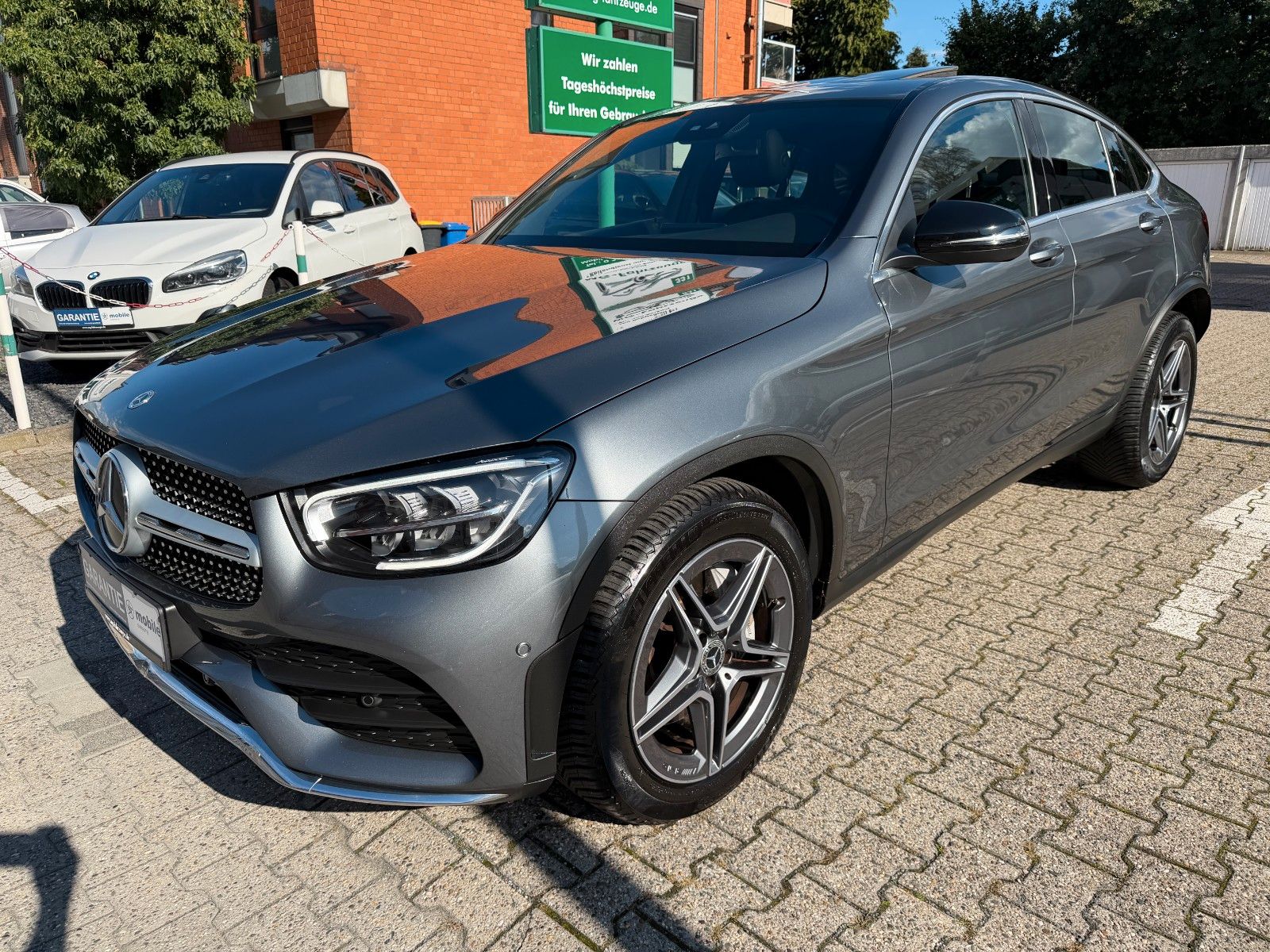 Fahrzeugabbildung Mercedes-Benz GLC 400 COUPE  4-MATIC AMG LINE LEDER SD STANDH.