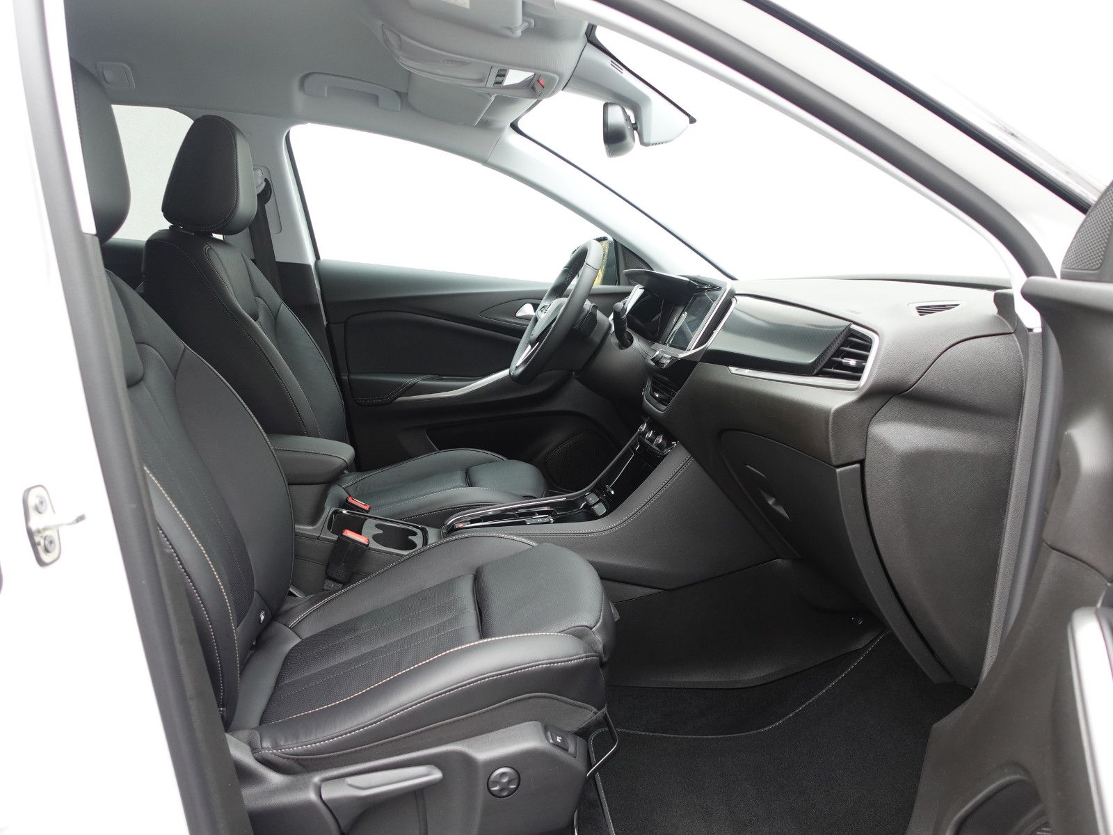 Fahrzeugabbildung Opel Grandland GS 1.2T AUTOMATIK,AHK,Navi,MatrixLED