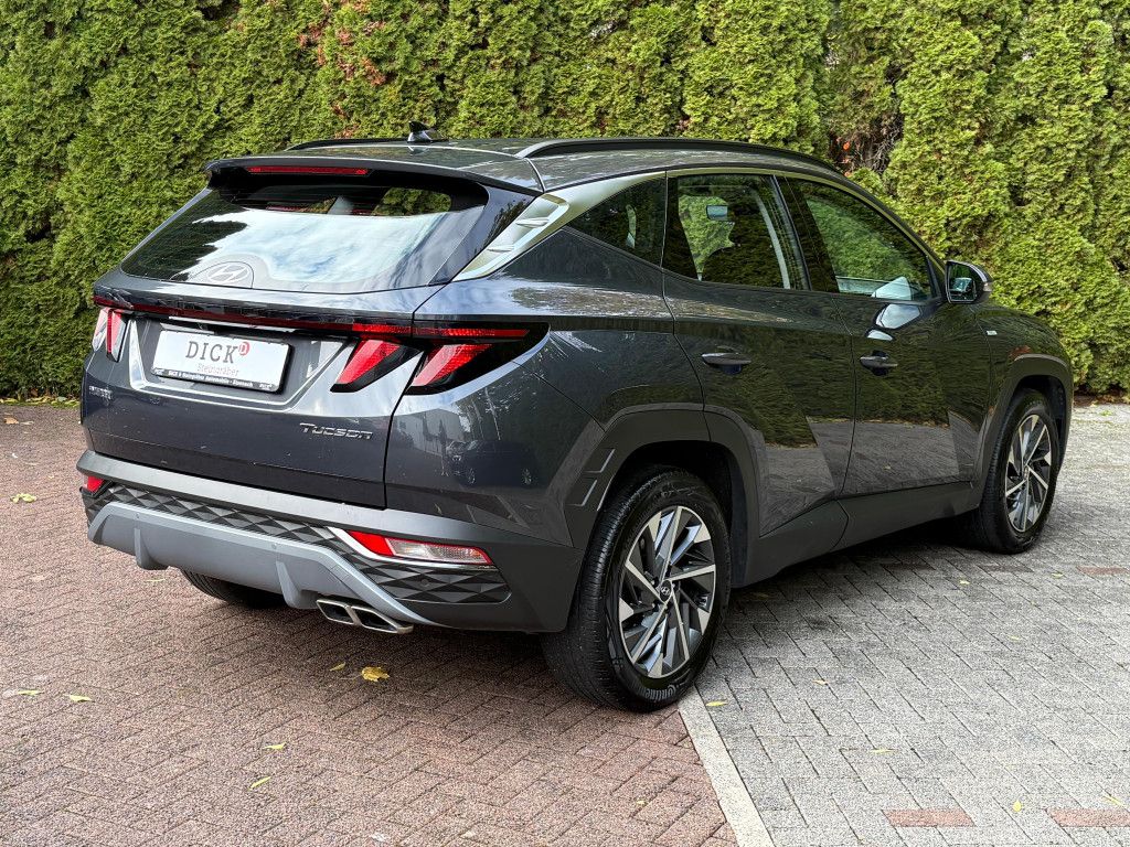 Fahrzeugabbildung Hyundai Tucson 1.6 T-GDI DCT 2WD LED+SHZ+KAM+CARPLAY+DAB