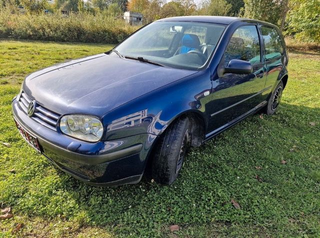 Volkswagen Golf 1.6. Automatik