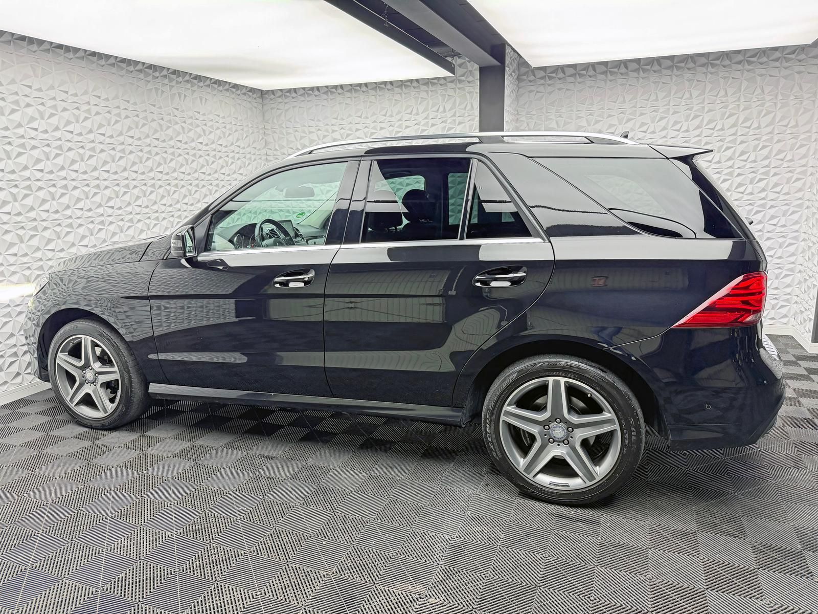 Fahrzeugabbildung Mercedes-Benz GLE 350d AMG/AIRMATIC/STDHZG/DISTRO/H&K/PANO/AHK