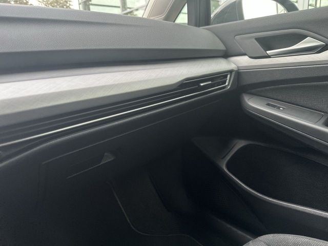 Golf VIII Variant 2.0 TDI DSG Life NAVI BUSINESS