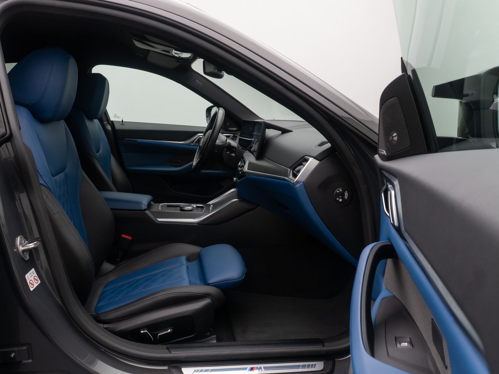 Fahrzeugabbildung BMW i4 M50 GC H/K 360°DAB HUD 20Zoll Individual Voll