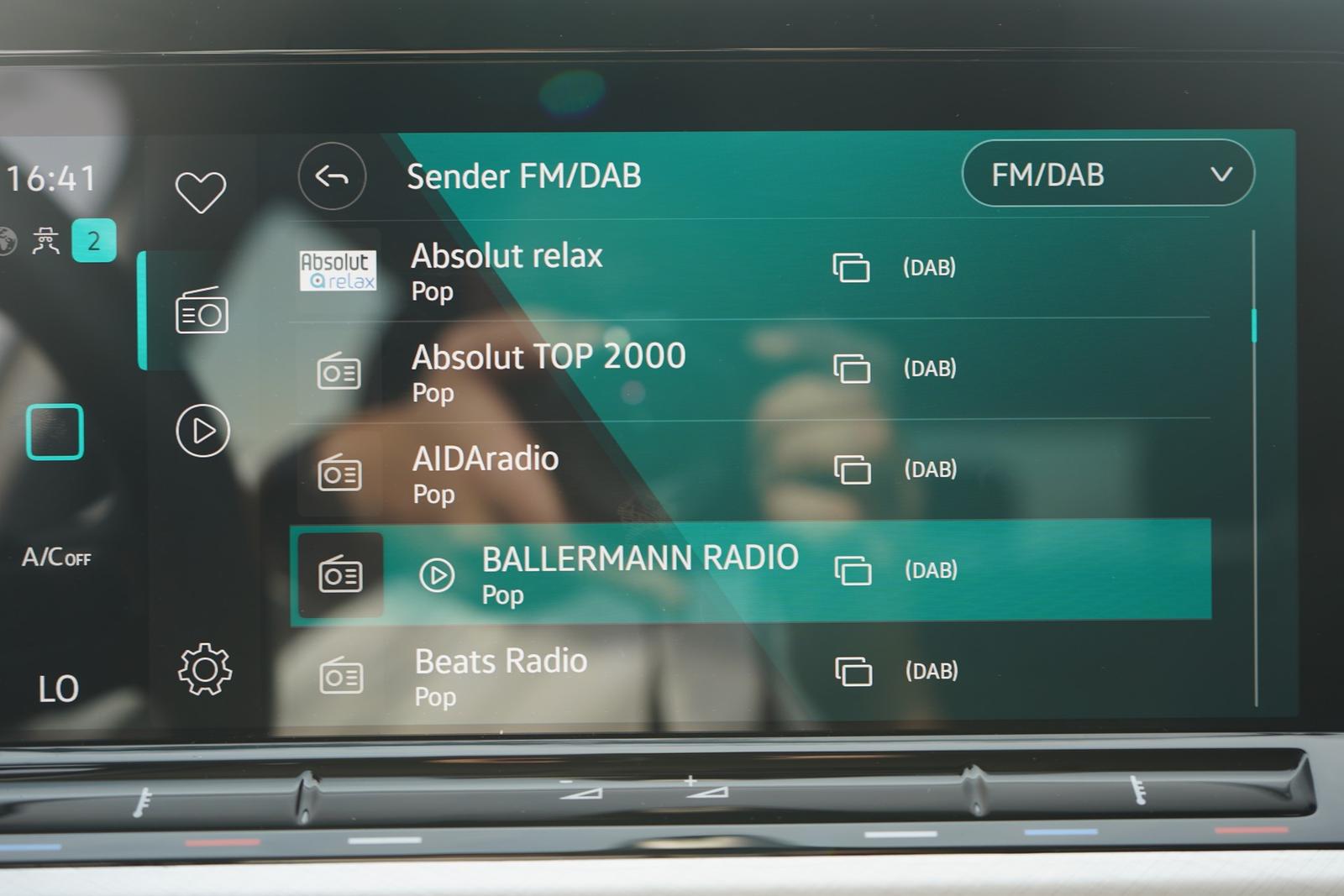 Volkswagen Golf VIII 1.0 Life LED Navi App-Connect ACC PDC, миниатюра 14