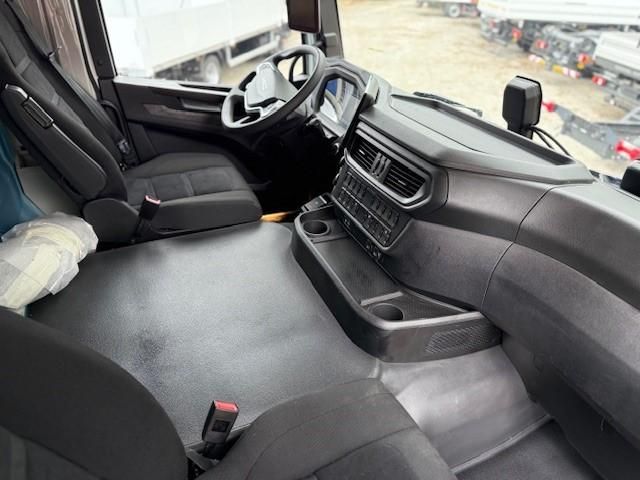 Fahrzeugabbildung Iveco X-Way AD300X54Z HR OFF Dreiseitenkipper