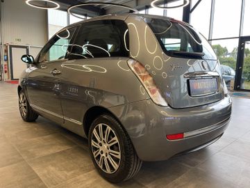 Lancia Ypsilon 1.4 8V Oro *KLIMAAUT.*2.HD*TÜV 062027*