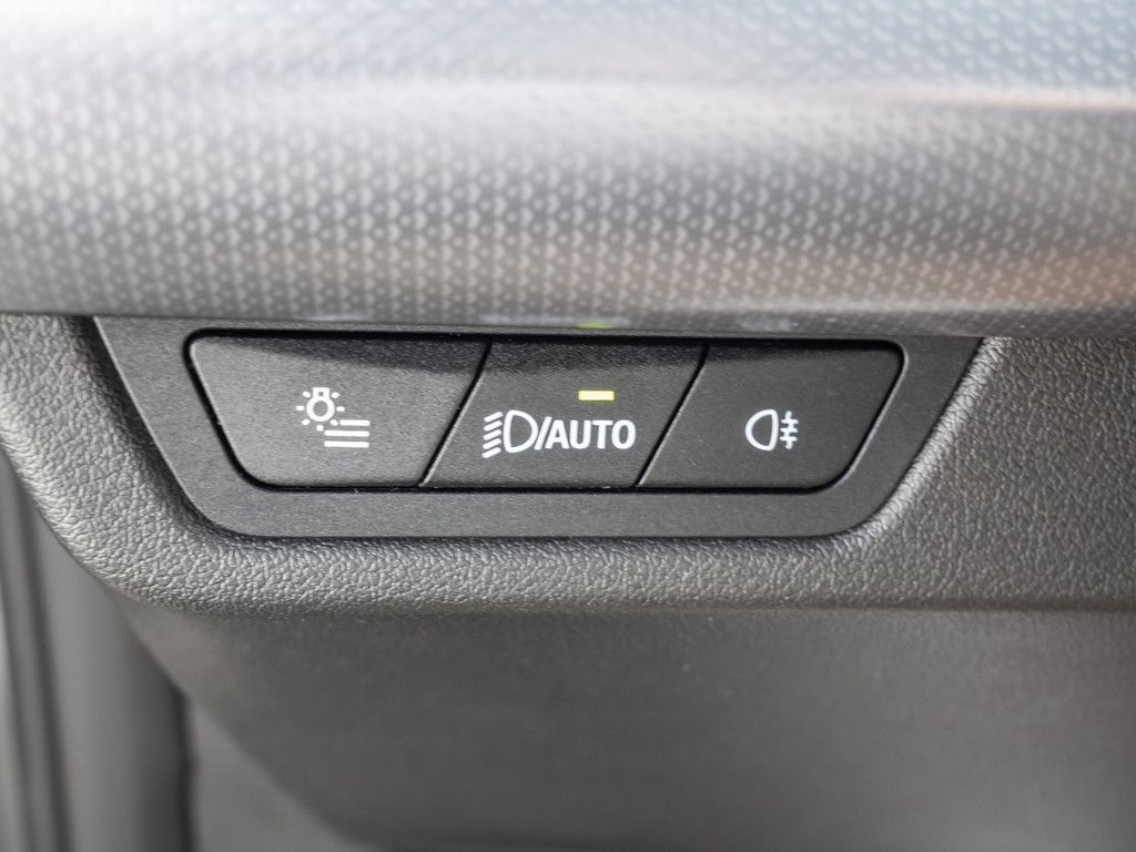 BMW X1 sDrive 18i M-Sport PANO AHK KAM LED SHZG foto 21