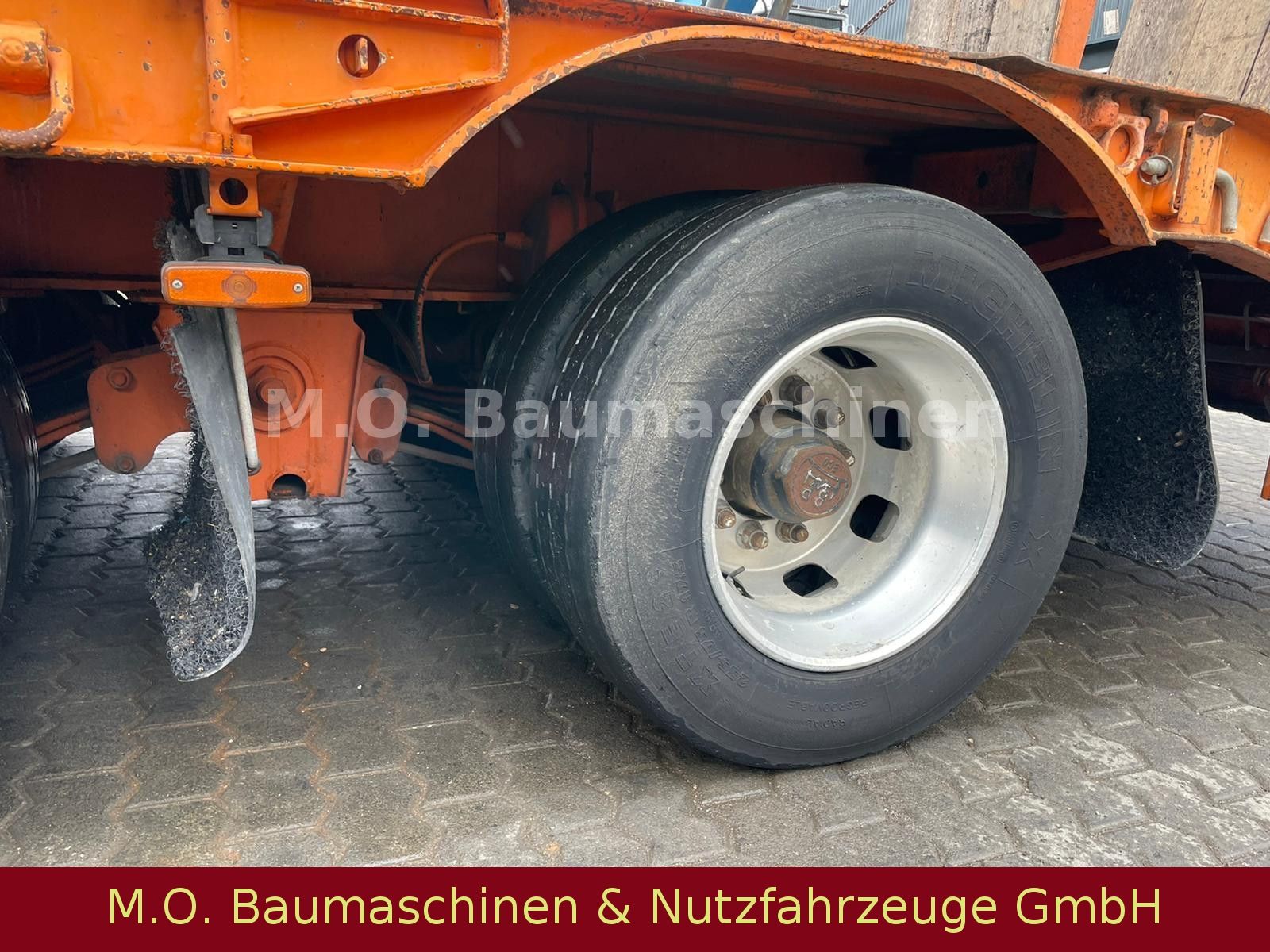 Fahrzeugabbildung Andere ACTM S44315 / 3 achser / Rampen / Blatt /