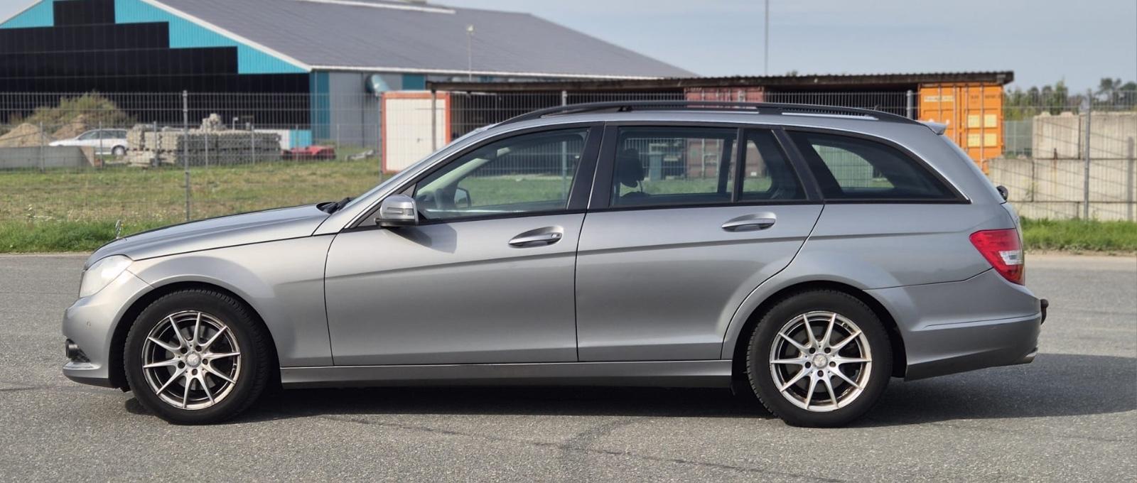 Mercedes-Benz C250 2012 — photo 8
