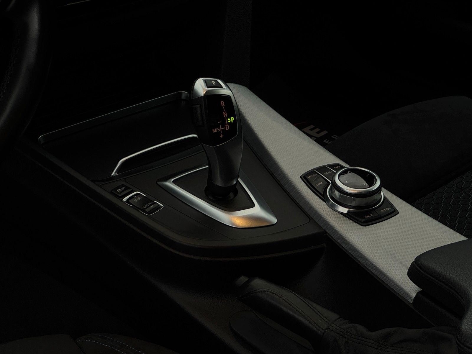 Fahrzeugabbildung BMW 430i Coupe M Sport Navi SHZ PDC Temp LED 19"